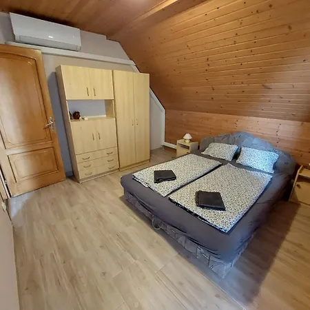 Panna Apartmanhaz *