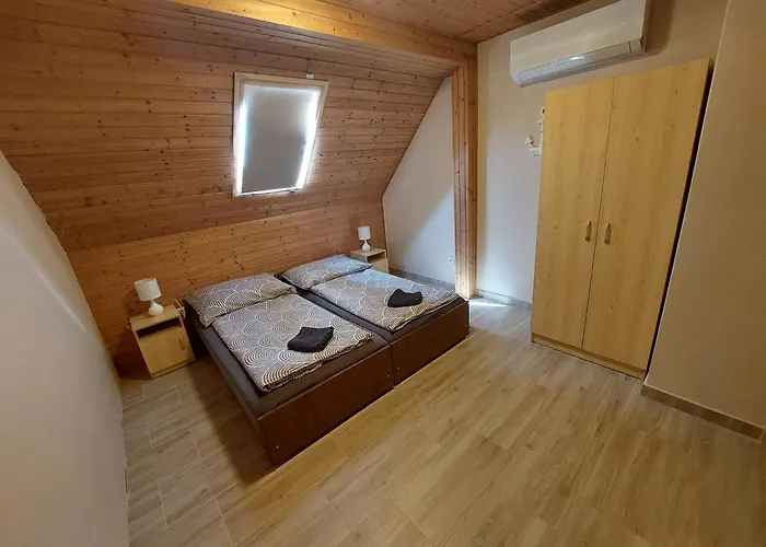 Lägenhet Panna Apartmanhaz Balatonlelle